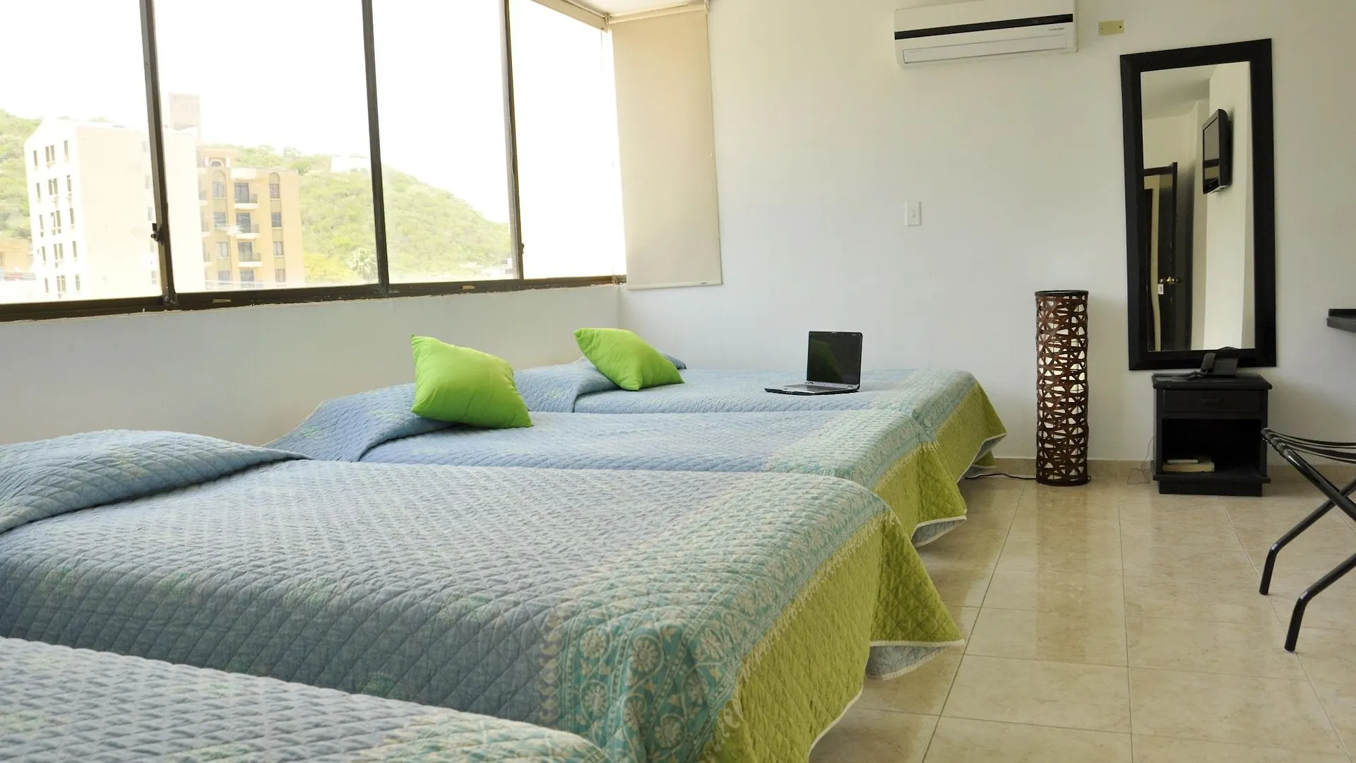 סנטה מרתה Hotel Axis Inn By Geh Suites