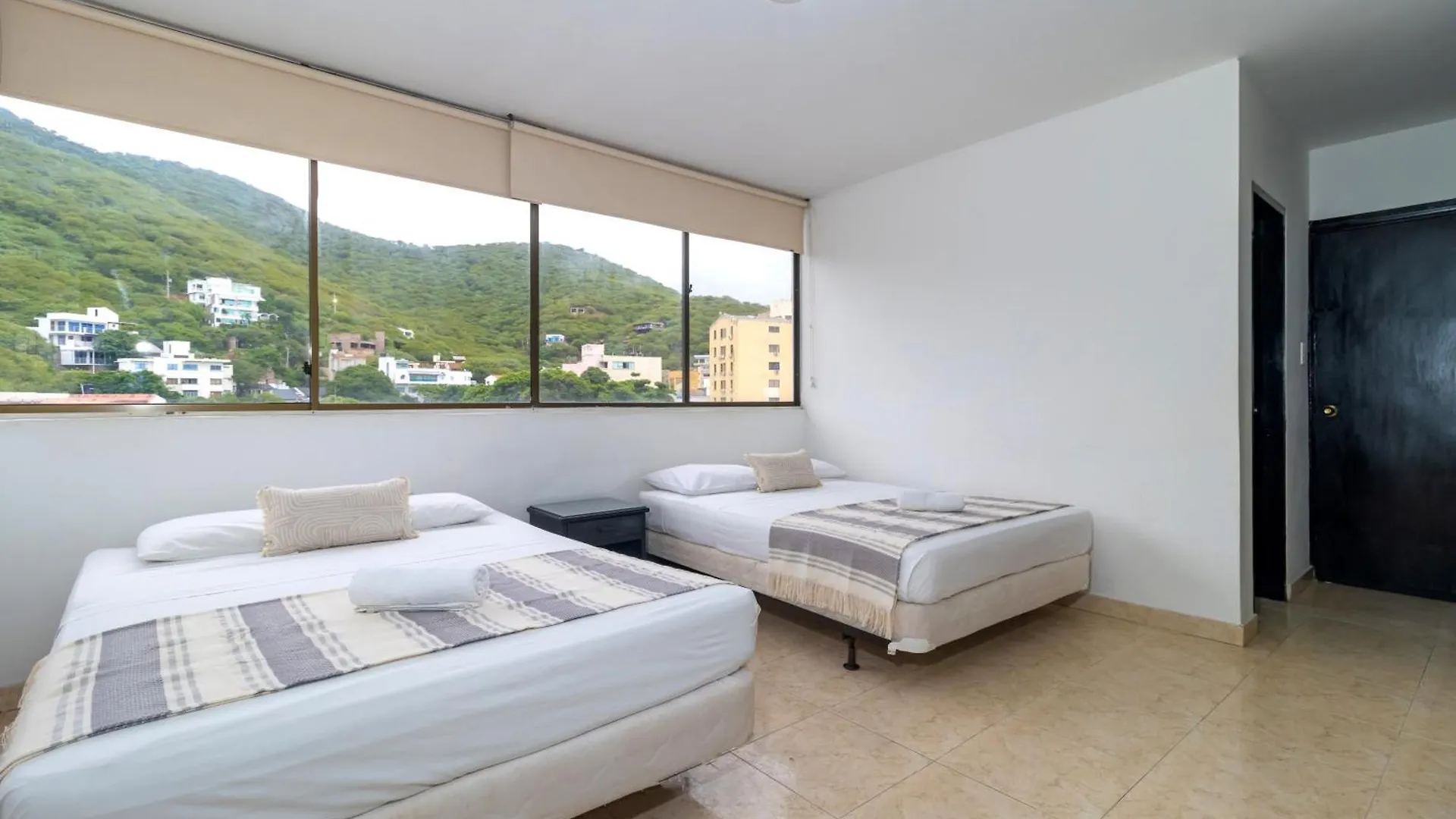 Hotel Axis Inn By Geh Suites Santa Marta  Santa Marta (Magdalena)