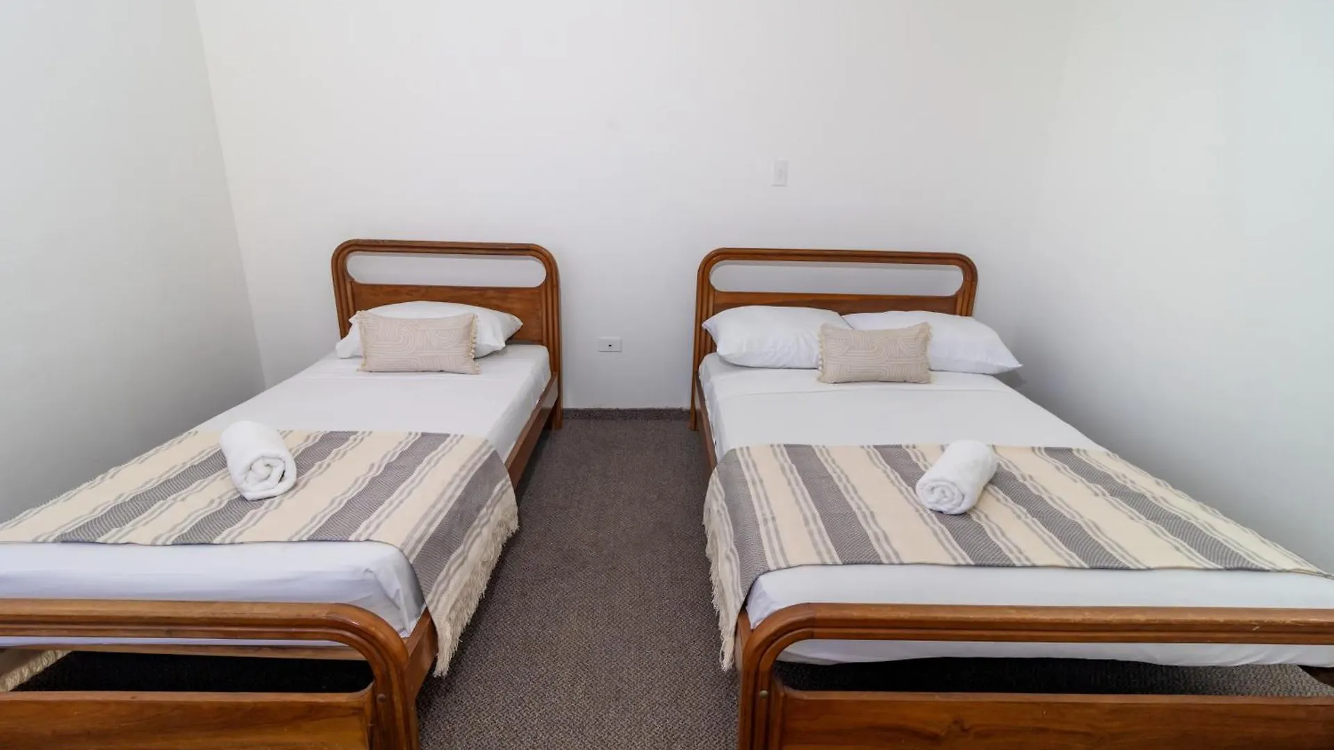 Hotel Axis Inn By Geh Suites Santa Marta