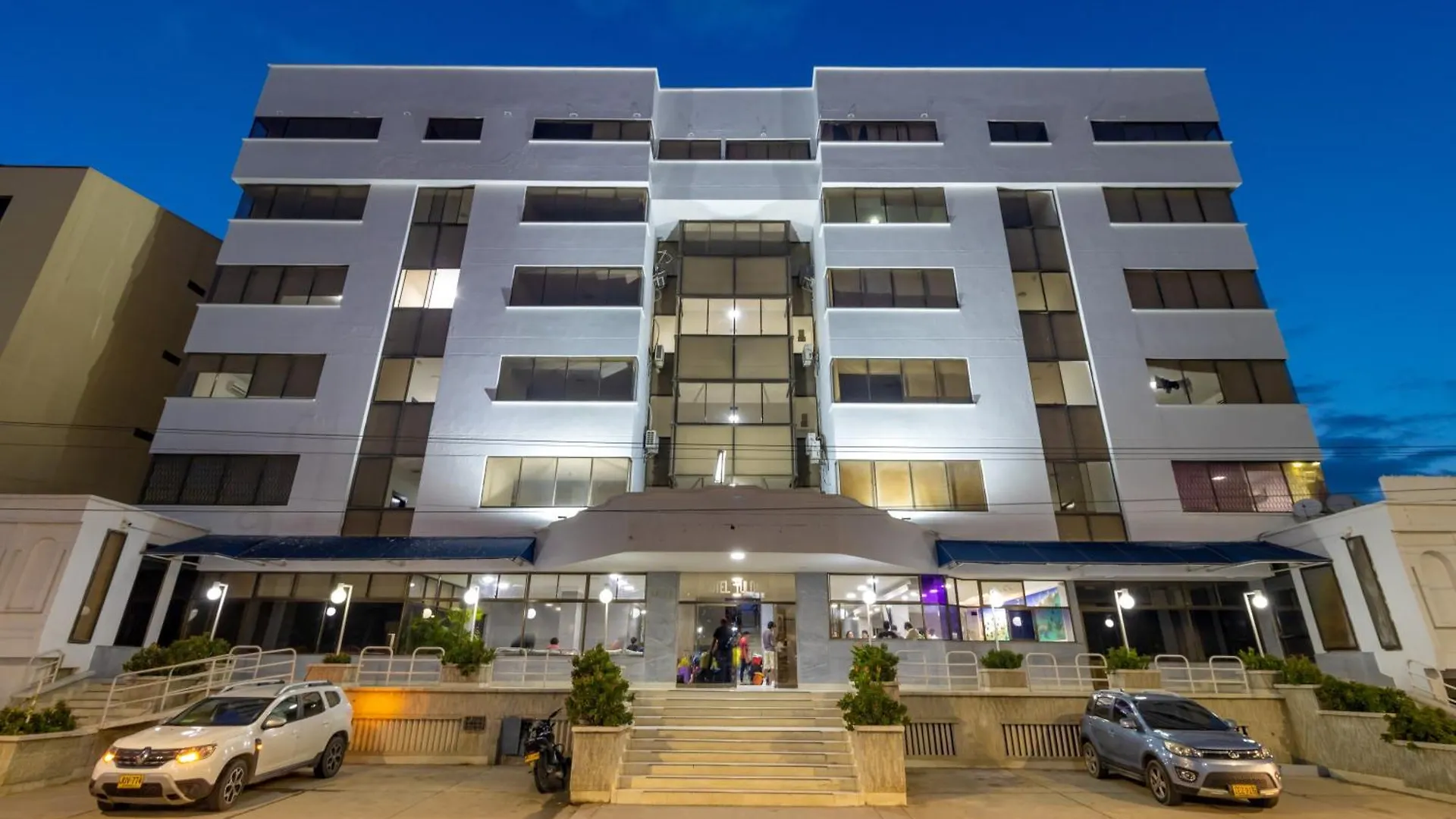 Hotel Axis Inn By Geh Suites Santa Marta