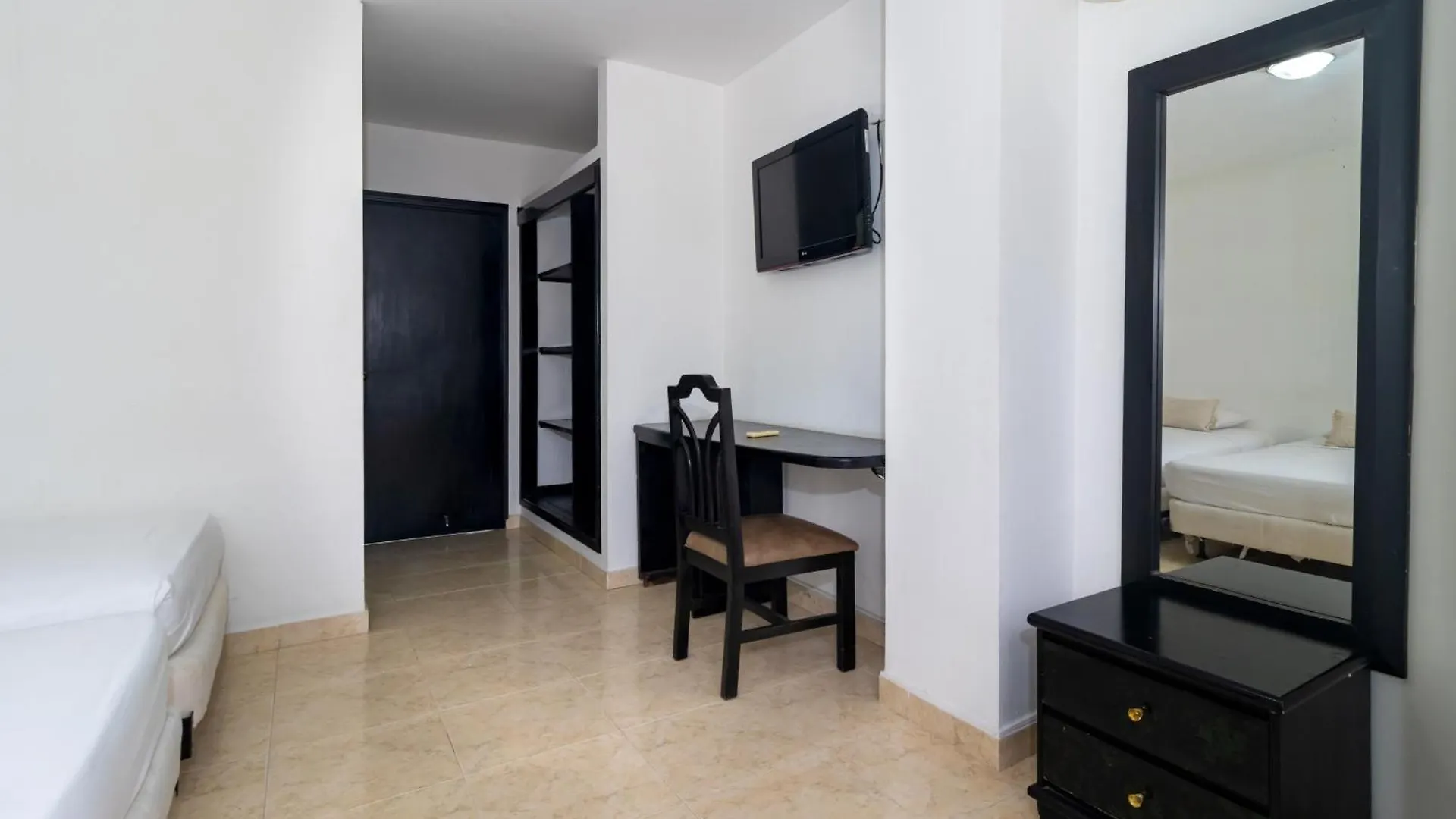 Hotel Axis Inn By Geh Suites Santa Marta  3*, Santa Marta (Magdalena) Colombia