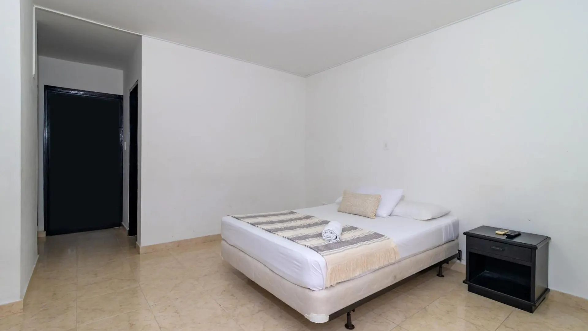 Hotel Axis Inn By Geh Suites Santa Marta   Santa Marta (Magdalena)