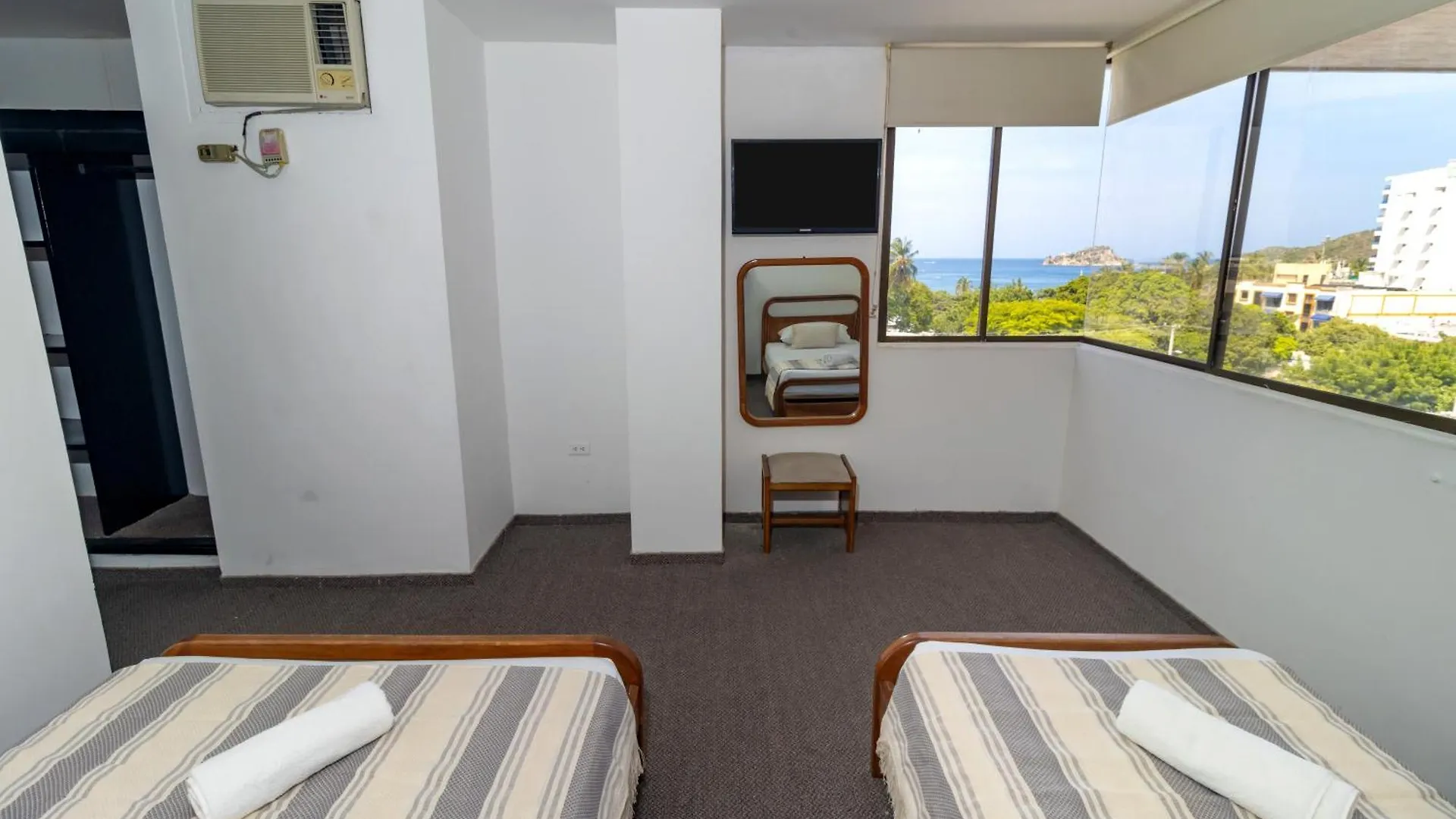 Hotel Axis Inn By Geh Suites Santa Marta   Santa Marta (Magdalena)